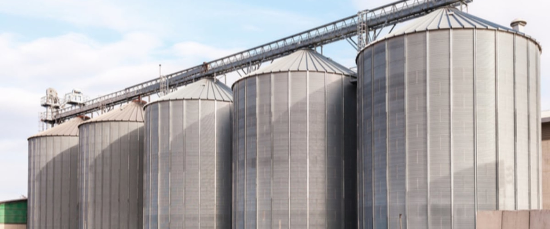 What are the 3 major types of silos in business?